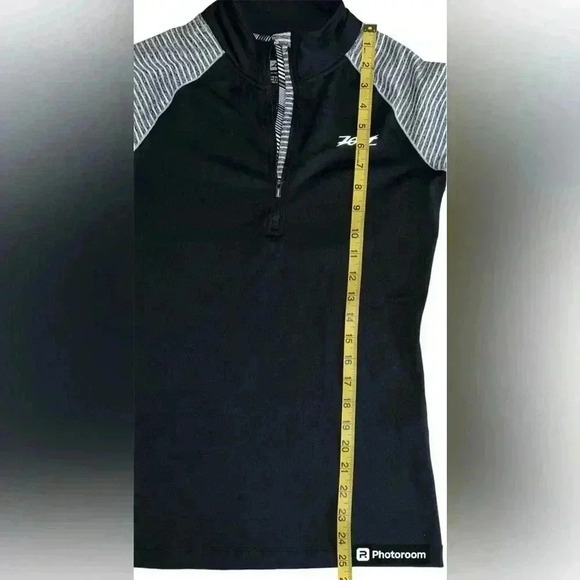 Zoot Elite Running 1/2 zip black with gray and white stripes - Picture 3 of 9